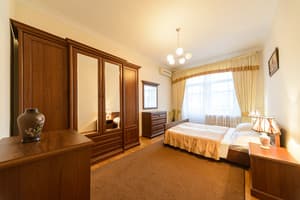 Квартира Best Rent. Квартира на площади Льва Толстого 14