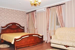 Готель Європейський. Стандарт двомісний №9 (в цокольному поверсі) 1
