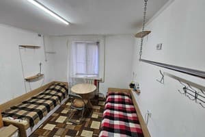 Хостел Likehostel ул. Харьковское шоссе 55. Место в мужском трехместном номере  2