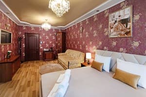 Апарт-готель Poznyakoff Aparthotel. Люкс двомісний 456 8